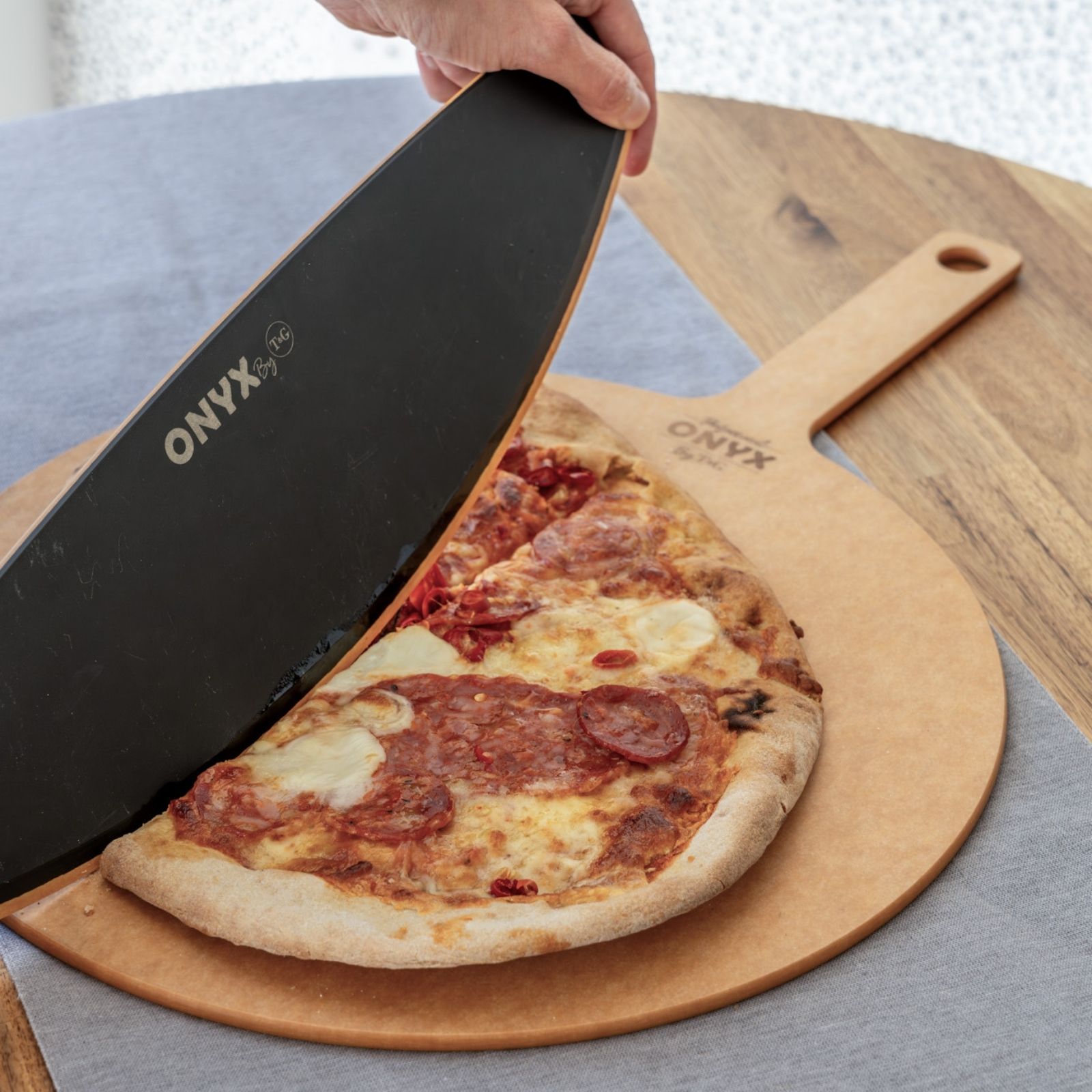 Onyx Pizza Board - Medium